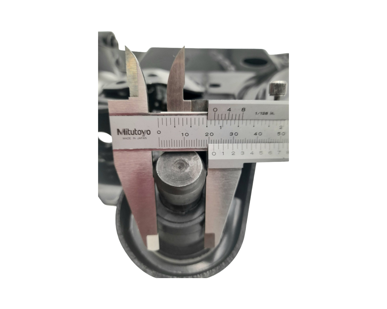 Front Right Lower Control Arm For Nissan Navara D40 NP300 Thai 08~26 22mm Joint