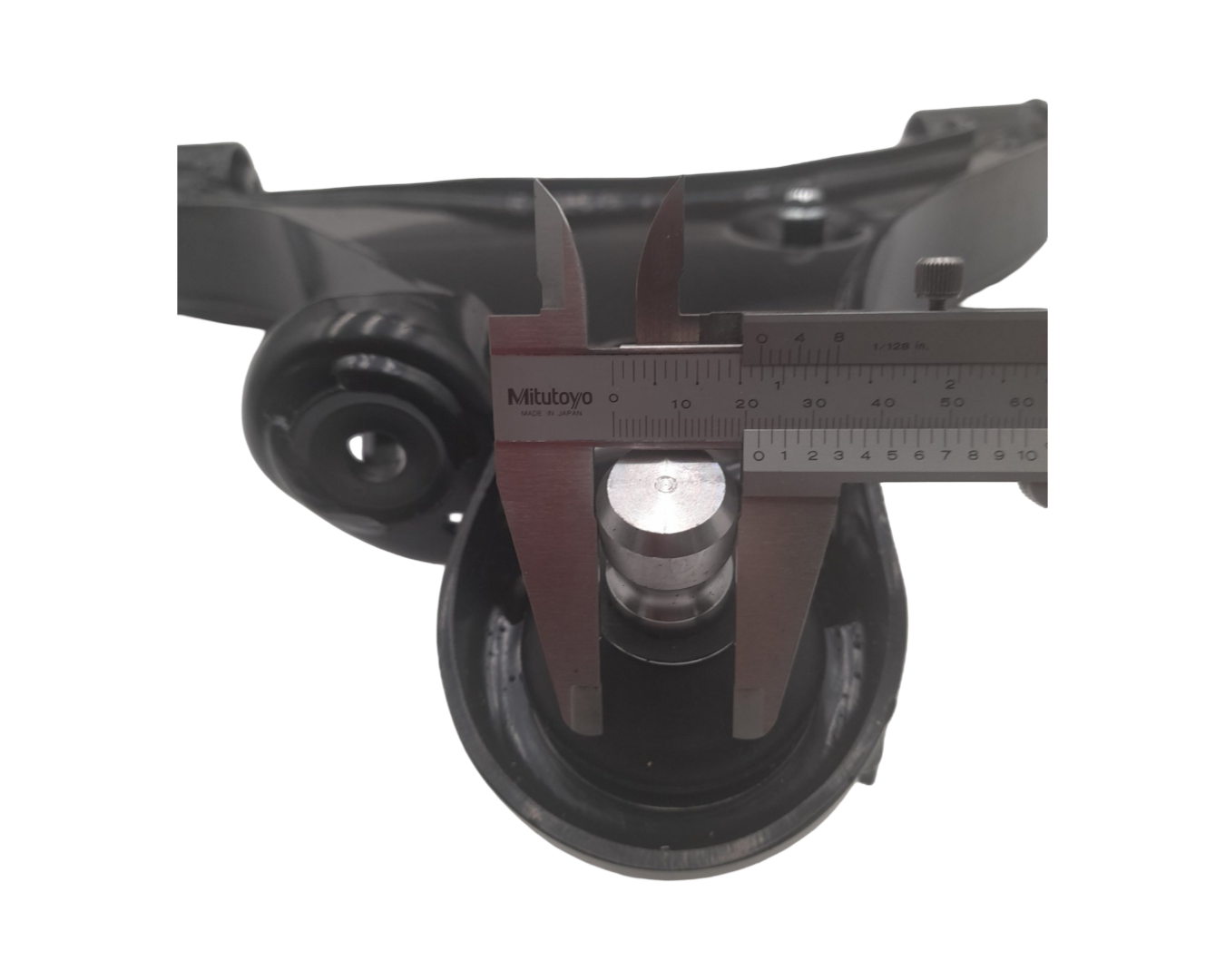 Front Right Lower Control Arm for Nissan Navara D40 Pathfinder R51 2.5L 3.0L 4.0