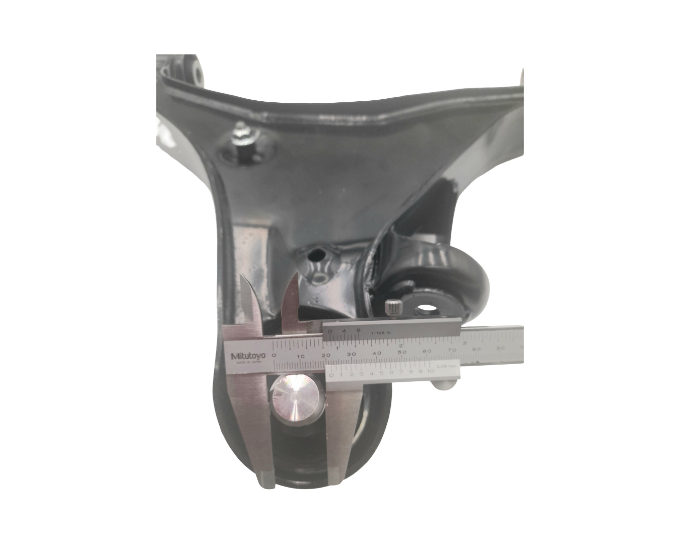 2X Front Lower Control Arm for Nissan Navara D40 Pathfinder R51 2.5L 3.0L 4.0L