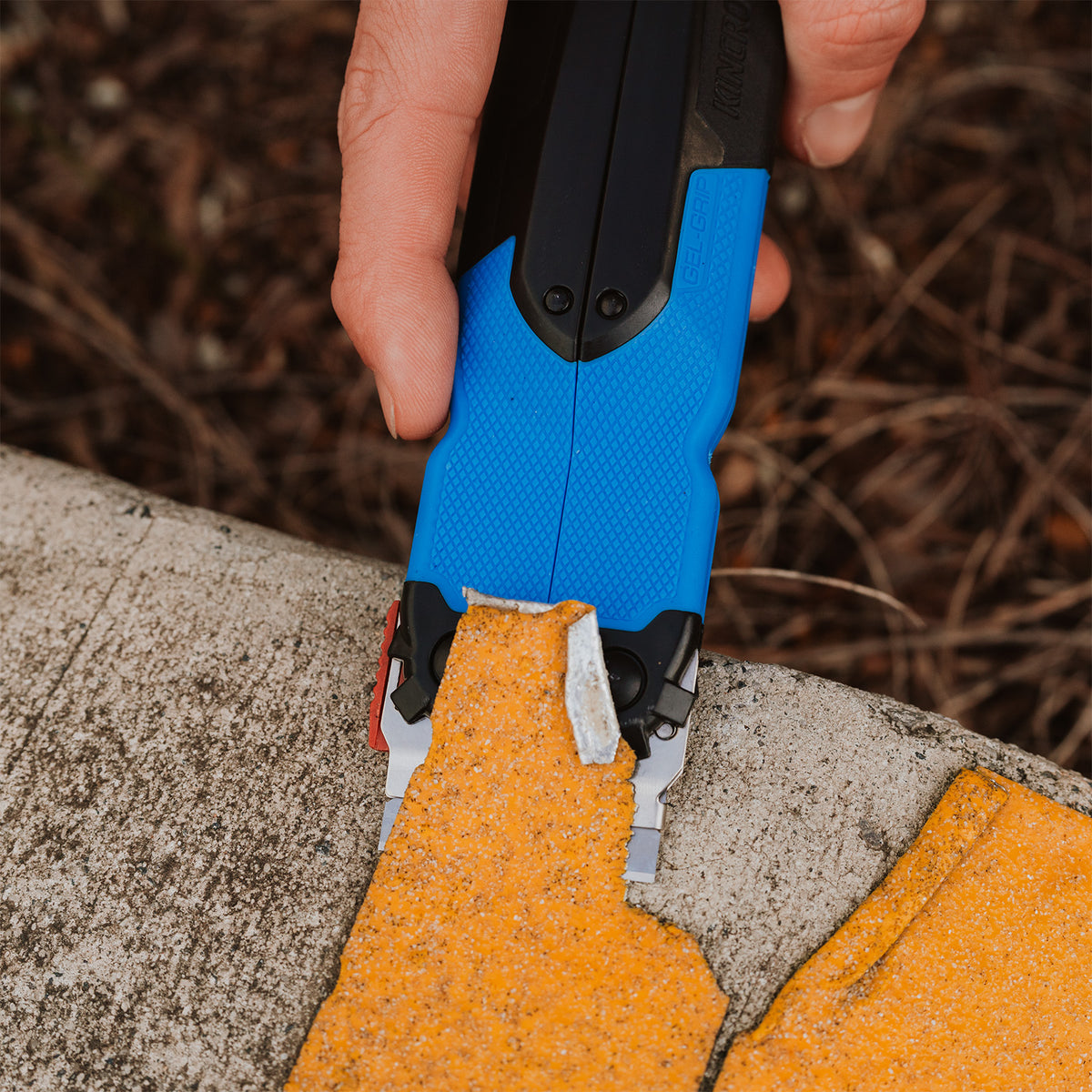 Soft Grip Large Folding Safety Scraper - K6277